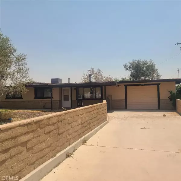 23597 Hiawatha Road, Apple Valley, CA 92307