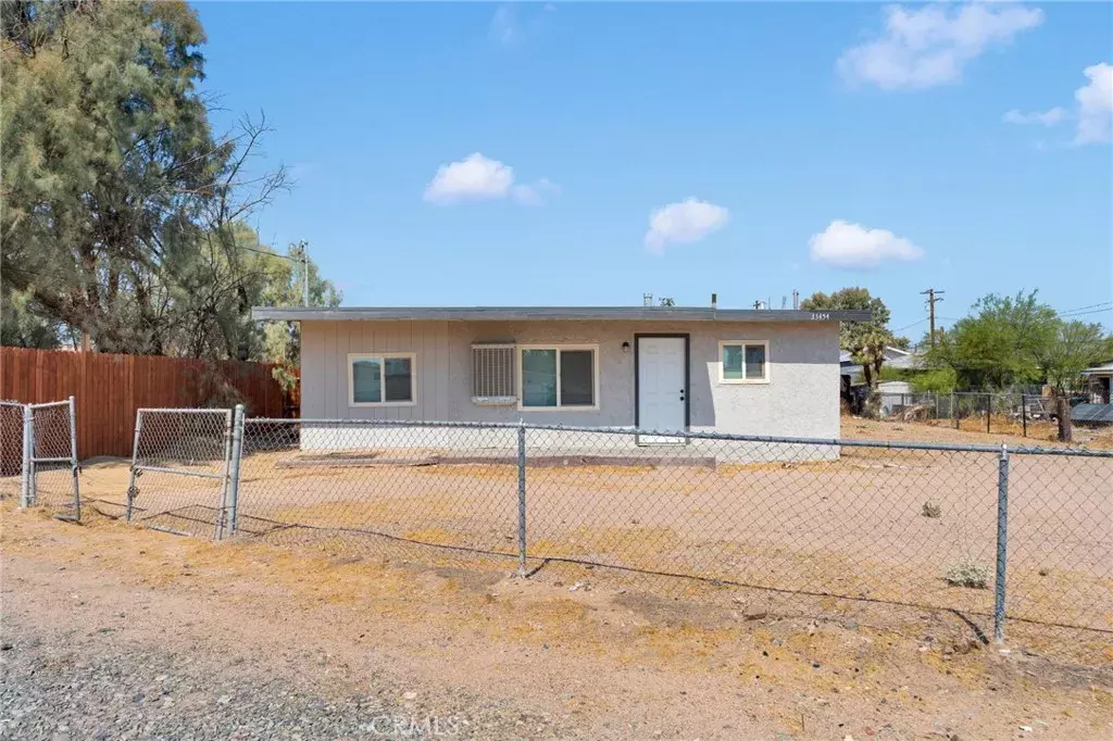 Daggett, CA 92327,33454 Hampton Way