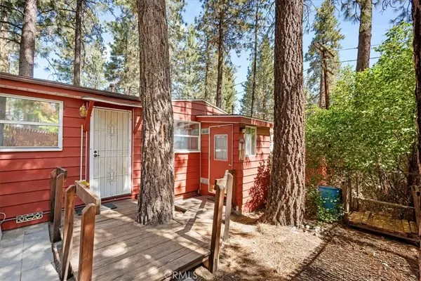 Wrightwood, CA 92397,1498 Oriole Road