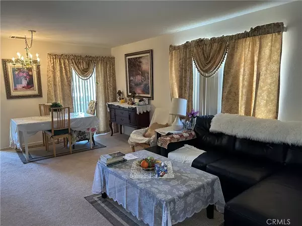 Apple Valley, CA 92308,11580 Oak Street