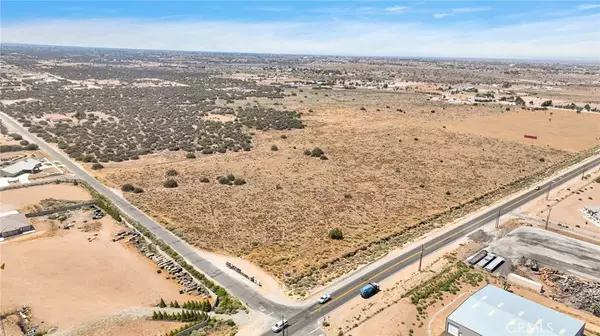 Phelan, CA 92371,9602 Cedar