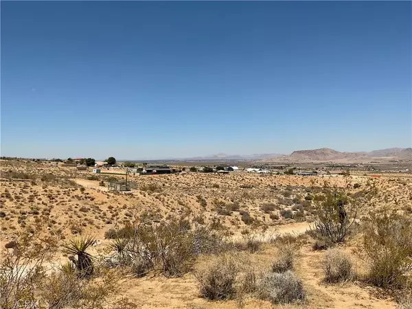 Apple Valley, CA 92308,1 Luna Mountain