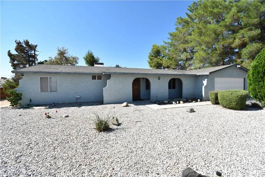 19905 Red Feather Road, Apple Valley, CA 92307