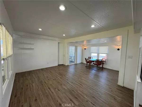 Victorville, CA 92392,14411 Palmdale #31