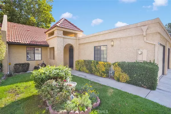 19127 Elm Drive, Apple Valley, CA 92308