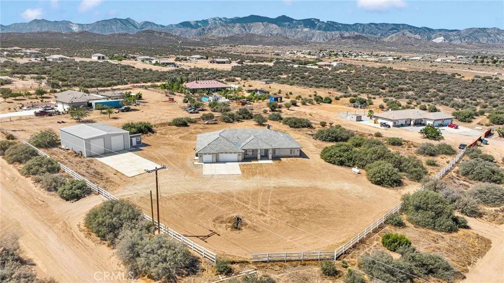 8482 Tumbleweed Road, Phelan, CA 92371