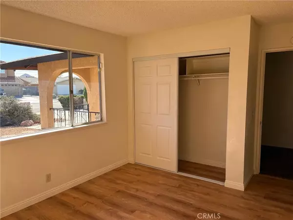Helendale, CA 92342,27316 Lakeview Drive