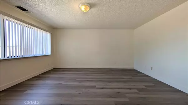 Adelanto, CA 92301,10707 White Avenue