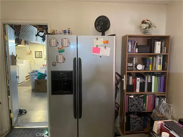 Apple Valley, CA 92307,21355 Pine Ridge Avenue