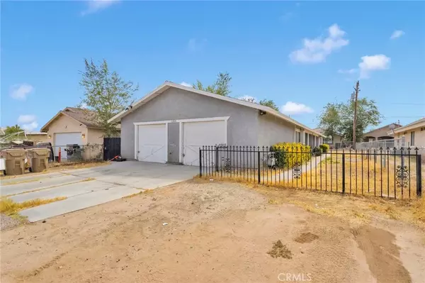 Hesperia, CA 92345,16535 Pine st