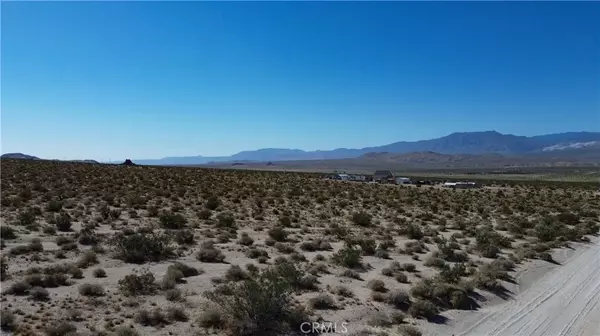 Lucerne Valley, CA 92356,777 Peffer
