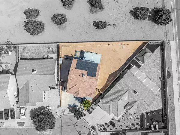 Oak Hills, CA 92344,8923 Azalea Springs Road