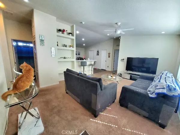 Apple Valley, CA 92308,21621 Sandia #130