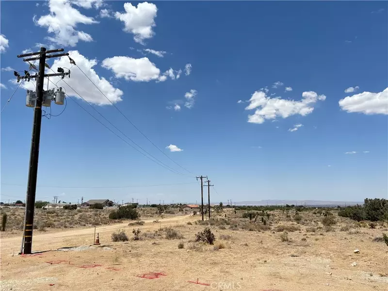 93025 Cambria, Phelan, CA 92371