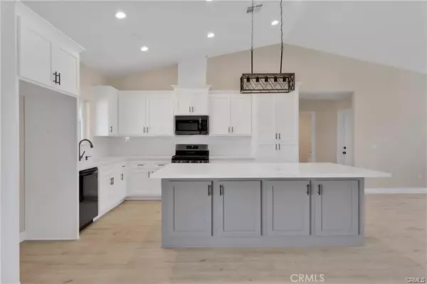 Apple Valley, CA 92308,10647 Central Road