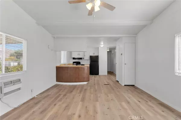 Hesperia, CA 92345,19255 Hinton