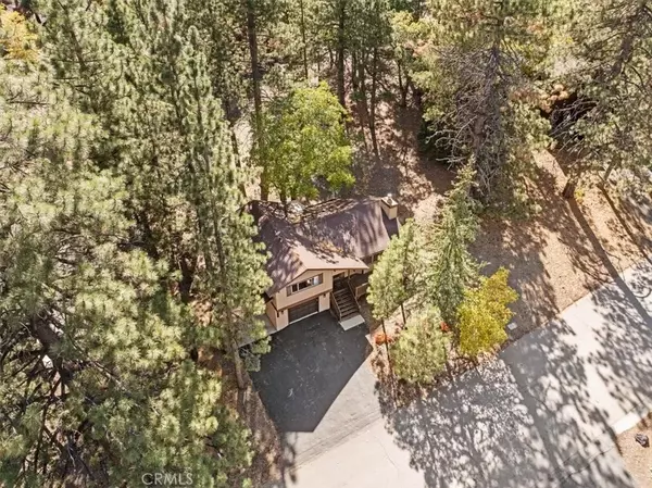 Wrightwood, CA 92397,23132 Cardinal