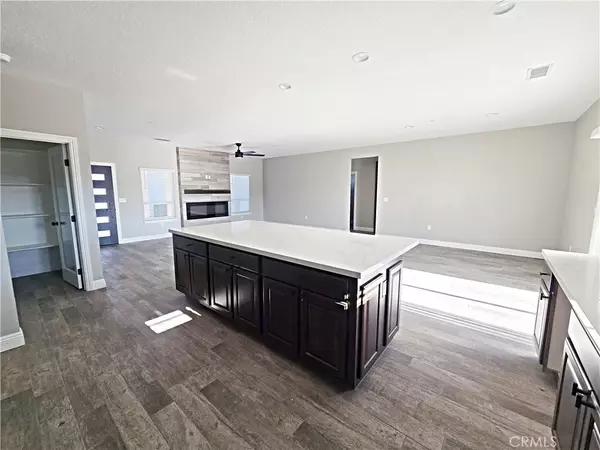 Apple Valley, CA 92307,22645 El Centro Court