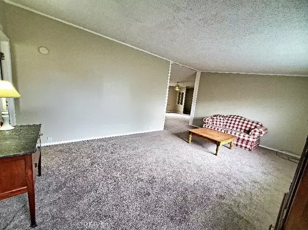 Apple Valley, CA 92308,21621 Sandia #71