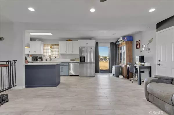 Lucerne Valley, CA 92356,9982 El Sereno