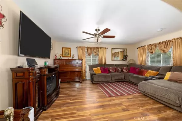 Los Angeles, CA 90011,795 E 42nd Place