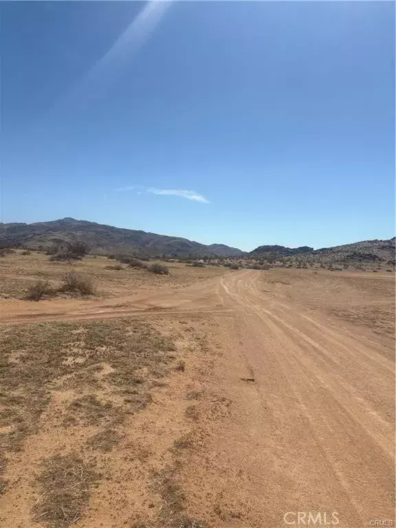 Apple Valley, CA 92307,3 Fairview Valley