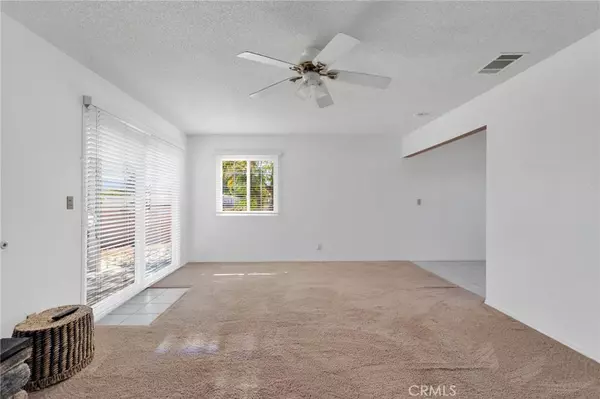 Hesperia, CA 92345,9485 Peach