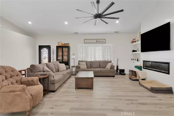 Apple Valley, CA 92307,14825 Pela Road