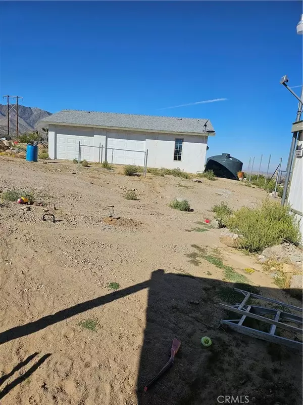 Lucerne Valley, CA 92356,32322 Richard