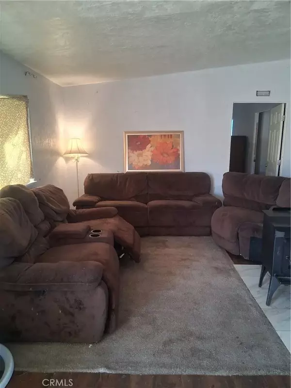 Lucerne Valley, CA 92356,32322 Richard