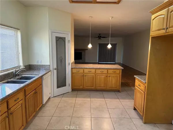 Helendale, CA 92342,26977 Silver Lakes