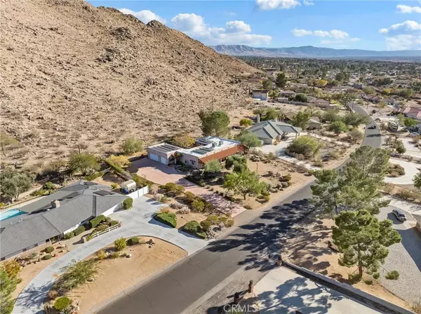 Apple Valley, CA 92307,16045 Rimrock