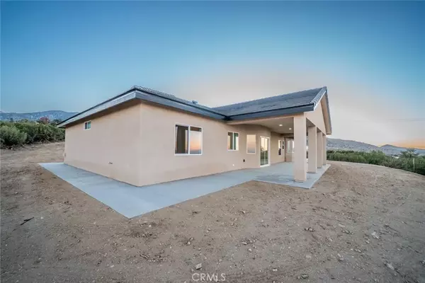 Pinon Hills, CA 92372,1112 Hollister