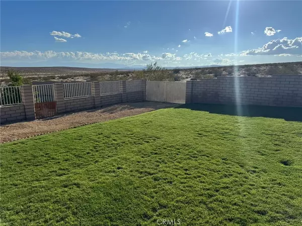 Helendale, CA 92342,26768 Hitching Post