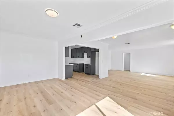 Fontana, CA 92335,18264 Pine