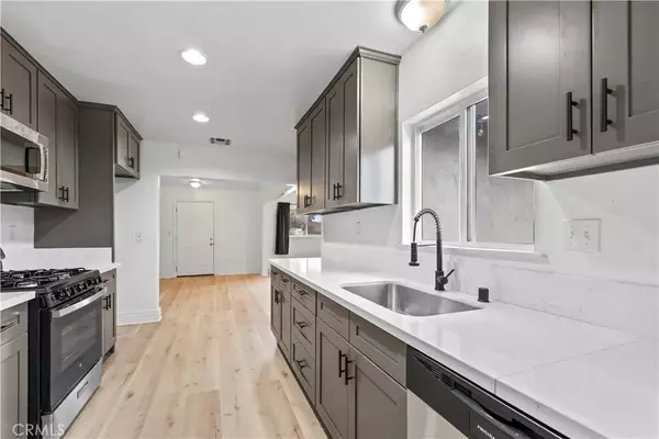 Fontana, CA 92335,18264 Pine