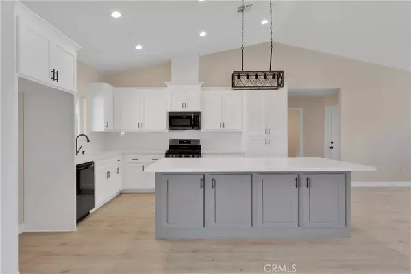 Apple Valley, CA 92308,10647 Central Road