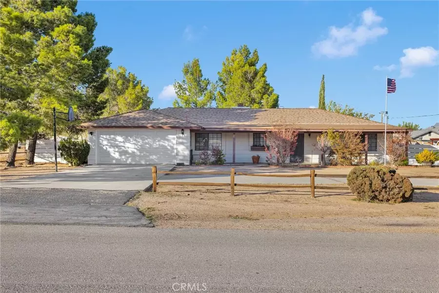 18442 Hinton, Hesperia, CA 92345