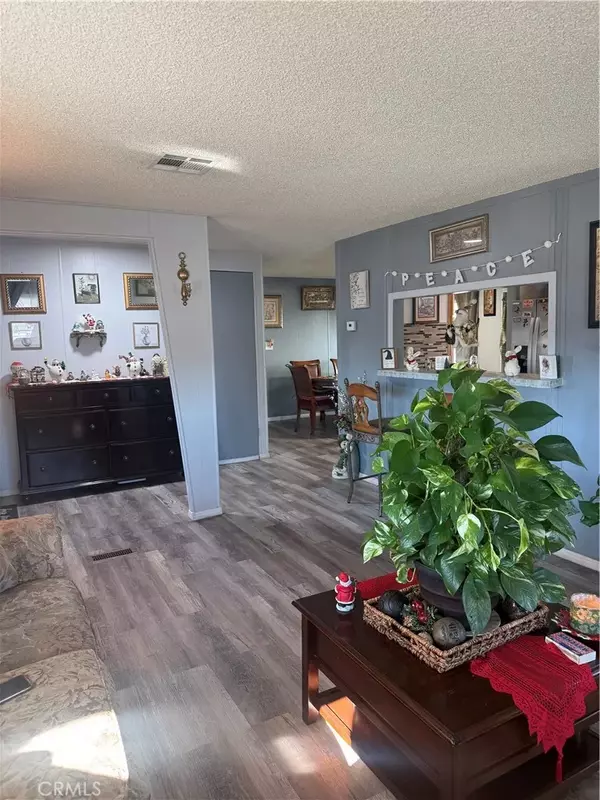 Victorville, CA 92395,13393 Mariposa Rd, #97