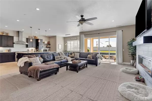 Oak Hills, CA 92344,9817 Silver Palm