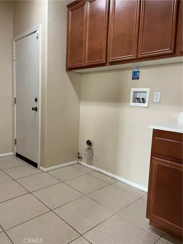 Hesperia, CA 92345,9364 Fieldstone Avenue