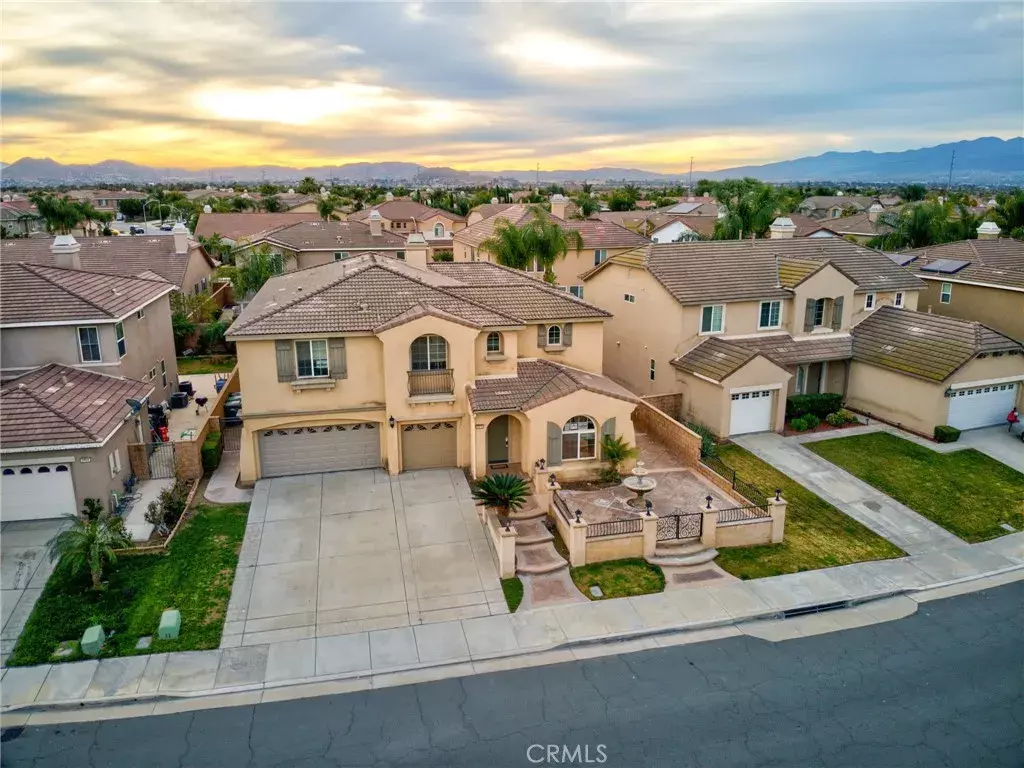 Eastvale, CA 92880,6916 Gypsum Creek Drive
