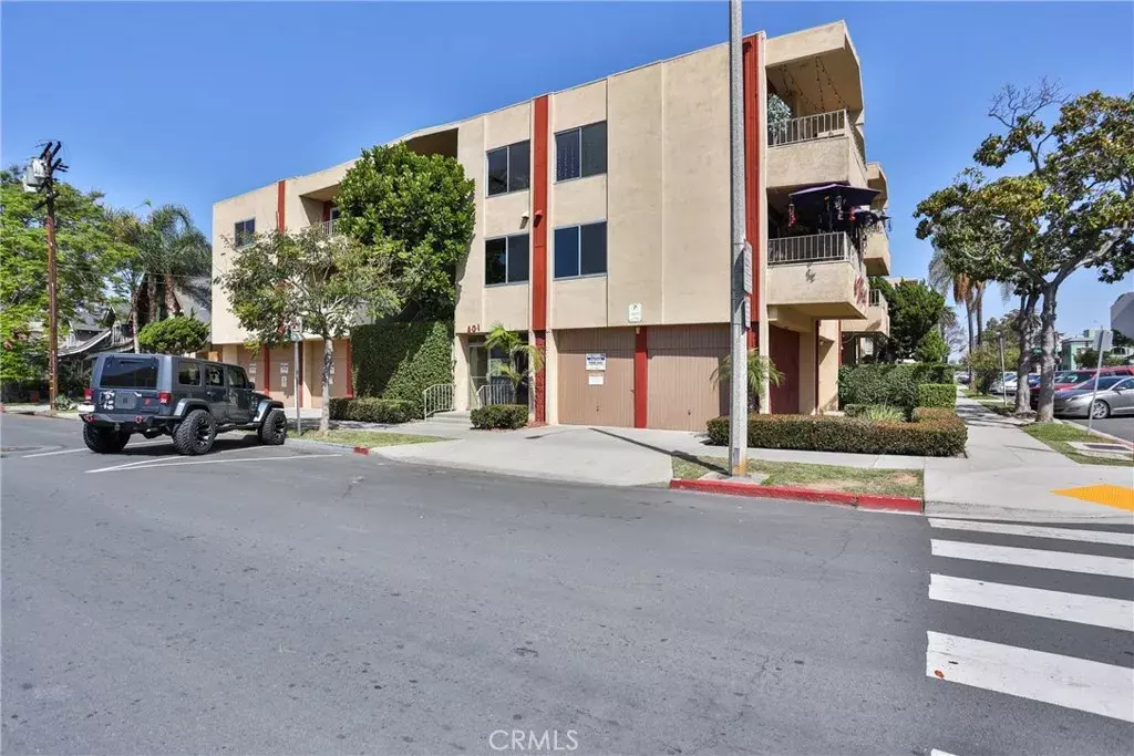 Long Beach, CA 90802,401 W 5th Street #3B