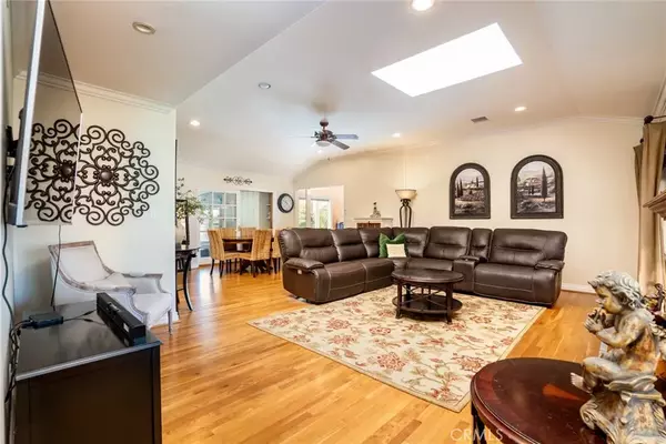 North Tustin, CA 92705,17922 Romelle Avenue