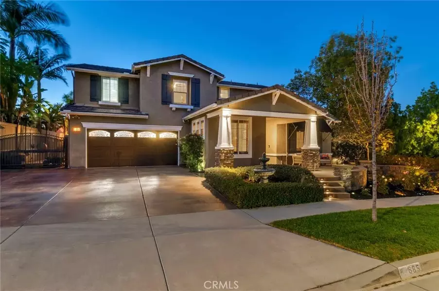 685 White Mountain Circle, Corona, CA 92881