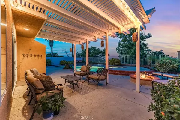 Corona, CA 92882,2467 Redrock