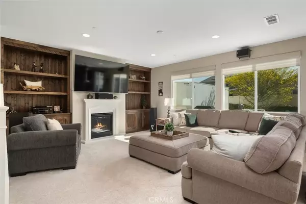 Jurupa Valley, CA 91752,4922 Corte Carbonera