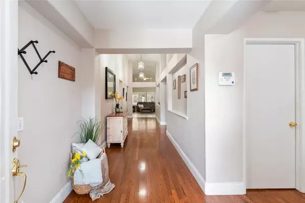 Corona, CA 92881,364 Appleby Street