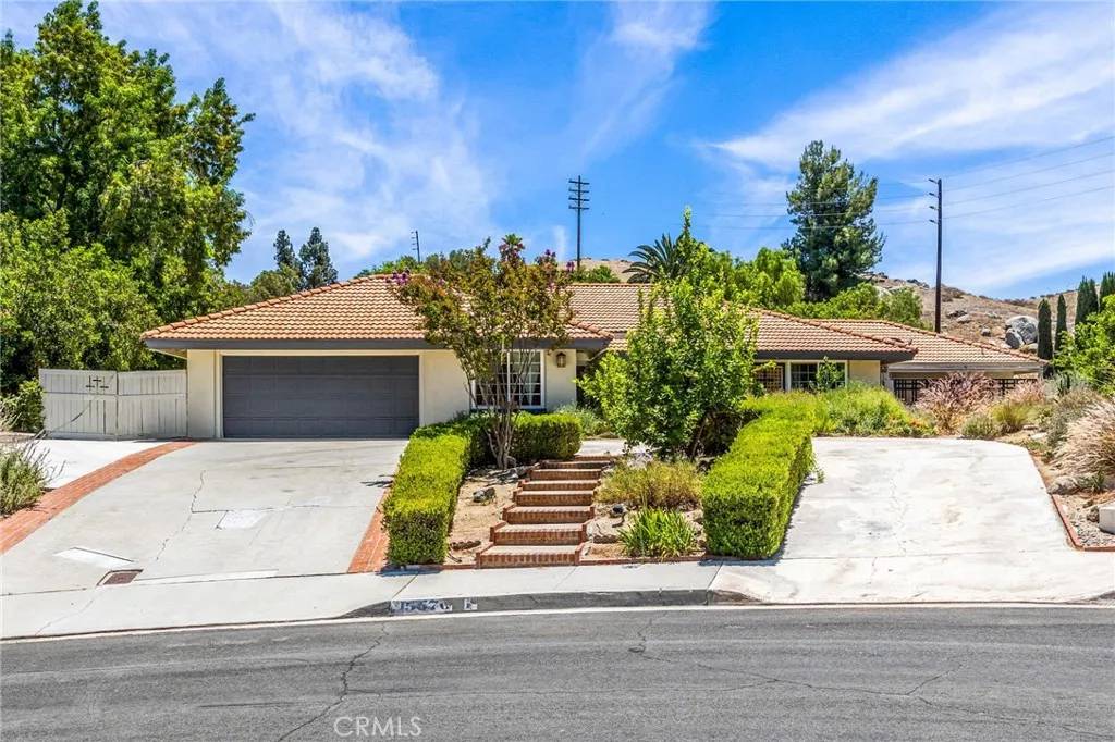 5670 Via Callisto, Riverside, CA 92506