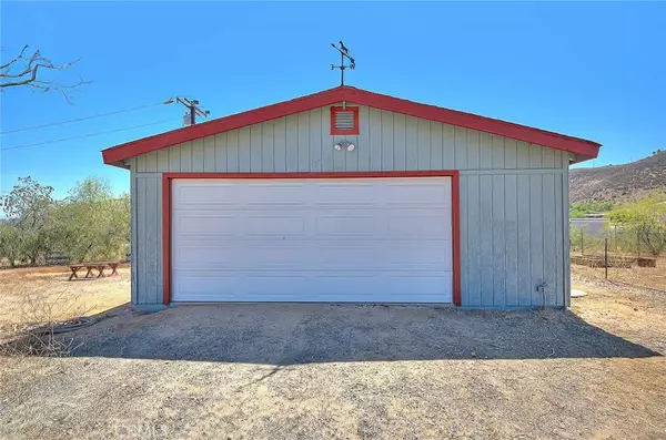 Lake Mathews, CA 92570,24060 Ritas Lane